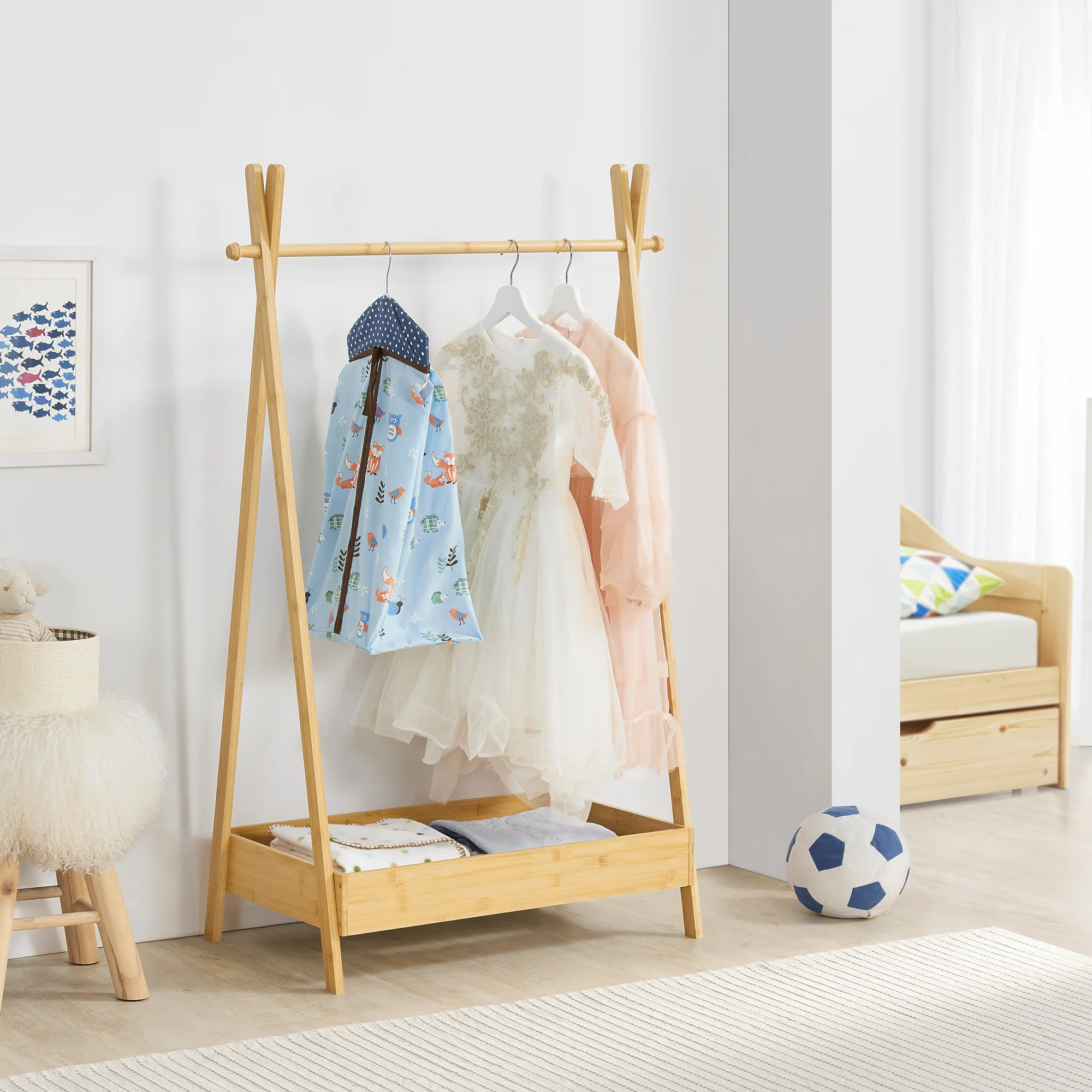 [en.casa] Kledingrek Sola 126x73x42 cm bamboe houtkleurig