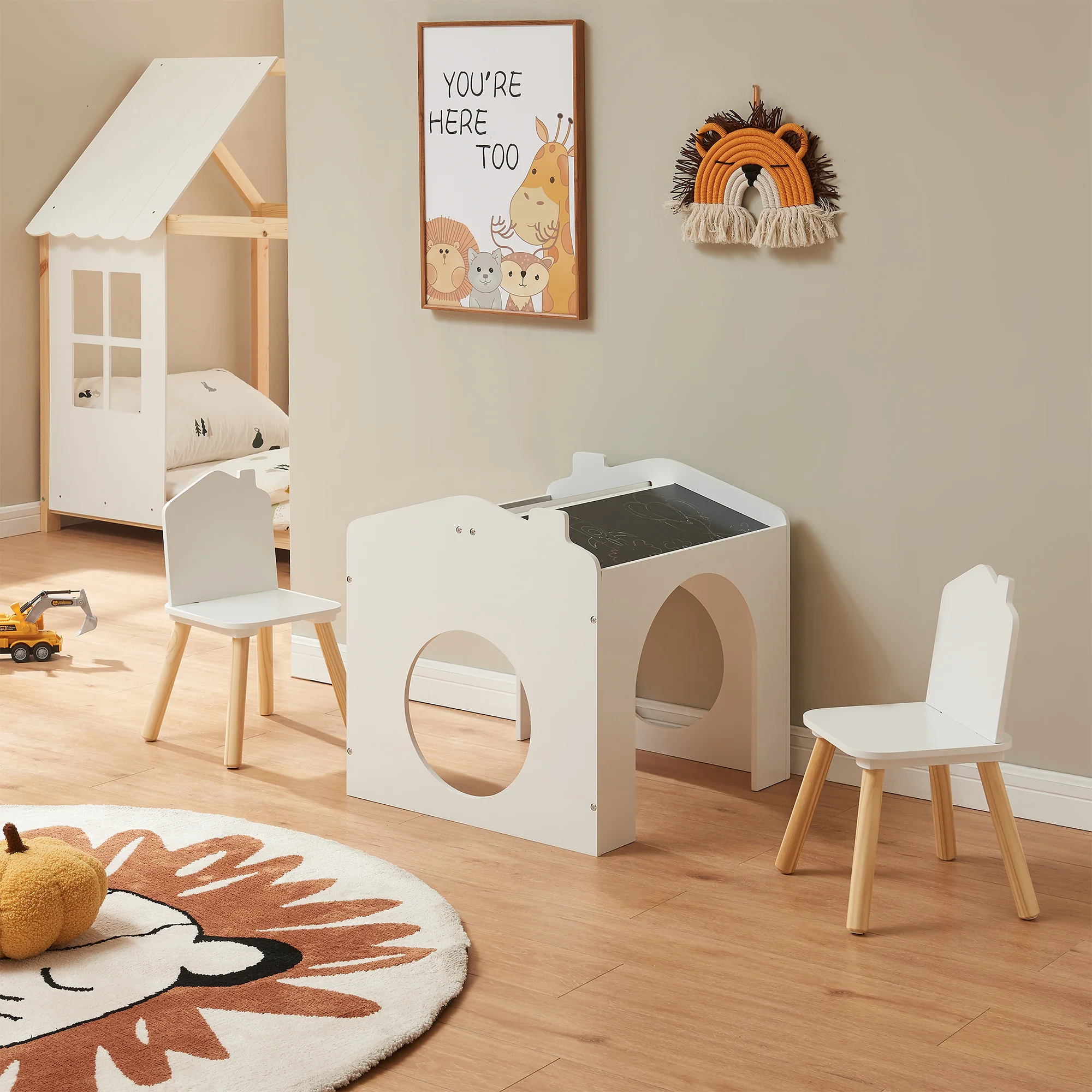 Kindertafelset Romso zitgroep met 2 stoelen huisdesign [en.casa]